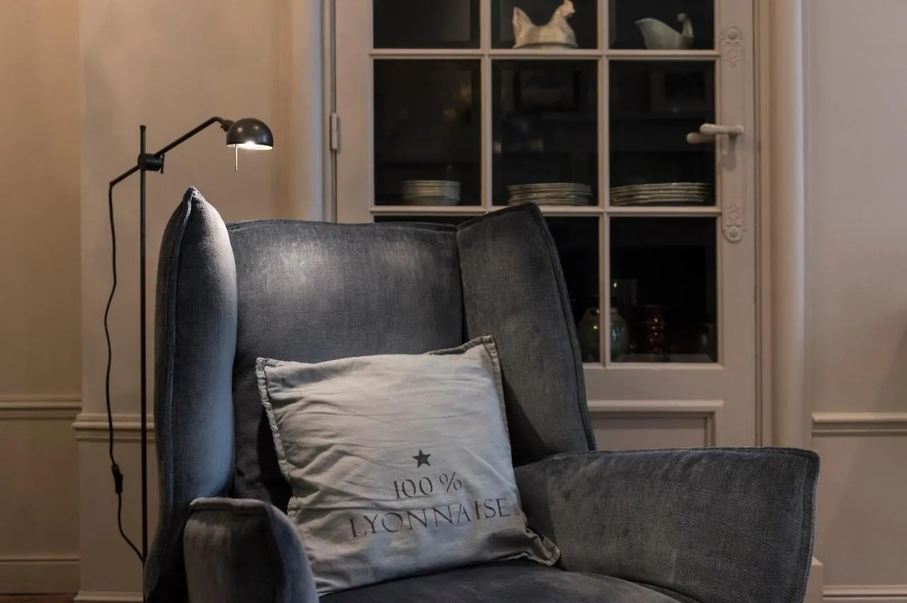 Ella - Magnifique Appartement Lyon 0*,